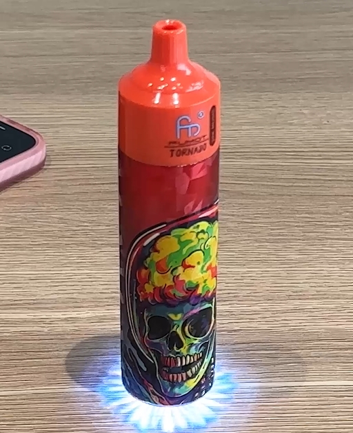 D&eacute;couvrez l&rsquo;univers des vapes jetables avec la RandM Tornado